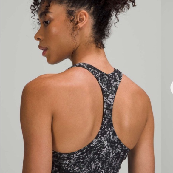Lululemon Gray and Black Printed Cool Racerback Short Tank LIKE NEW - Picture 2 of 4